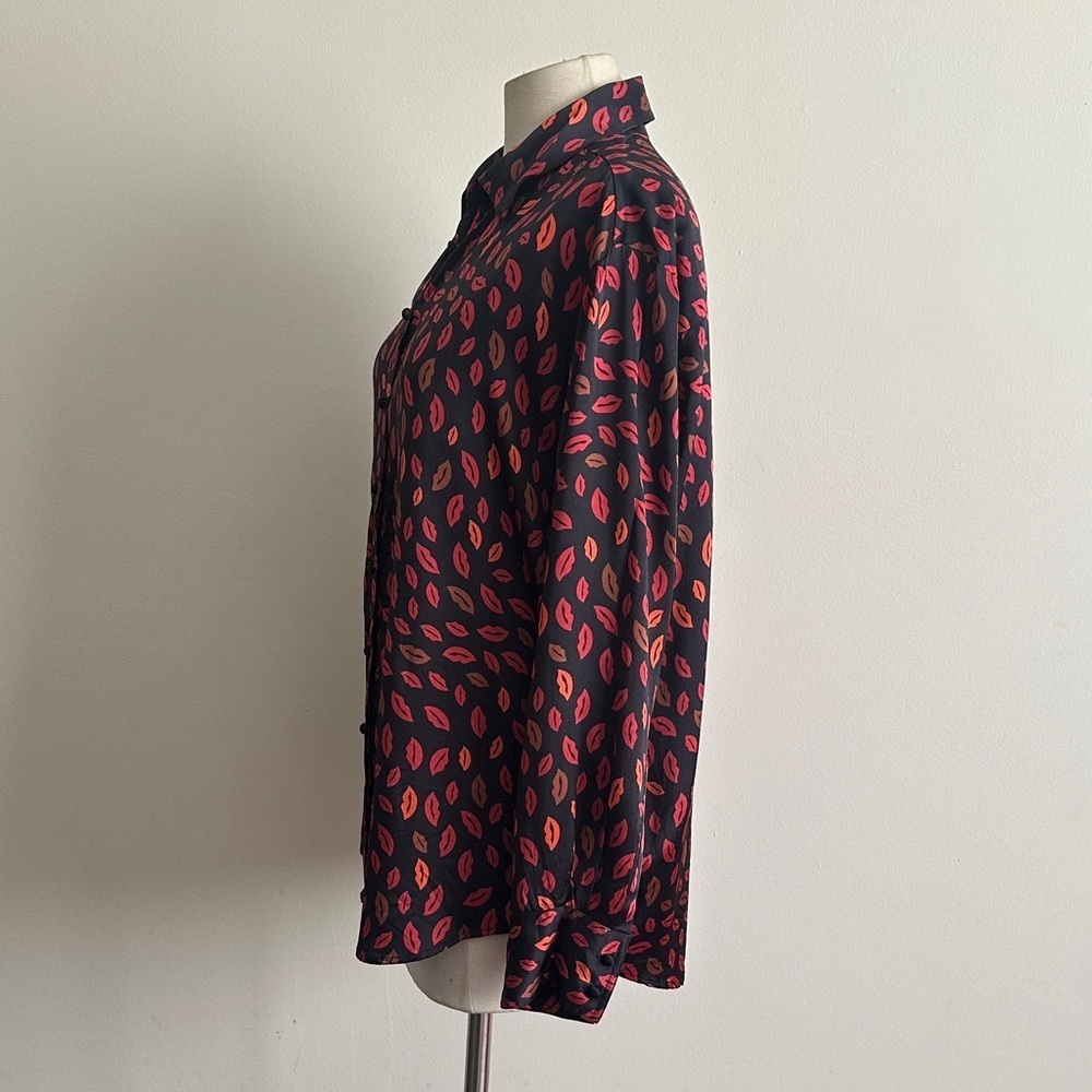 Johnny Was Zamora Boxy Charmeuse LIPS Button Down SILK Blouse sz Medium - Picture 5 of 7